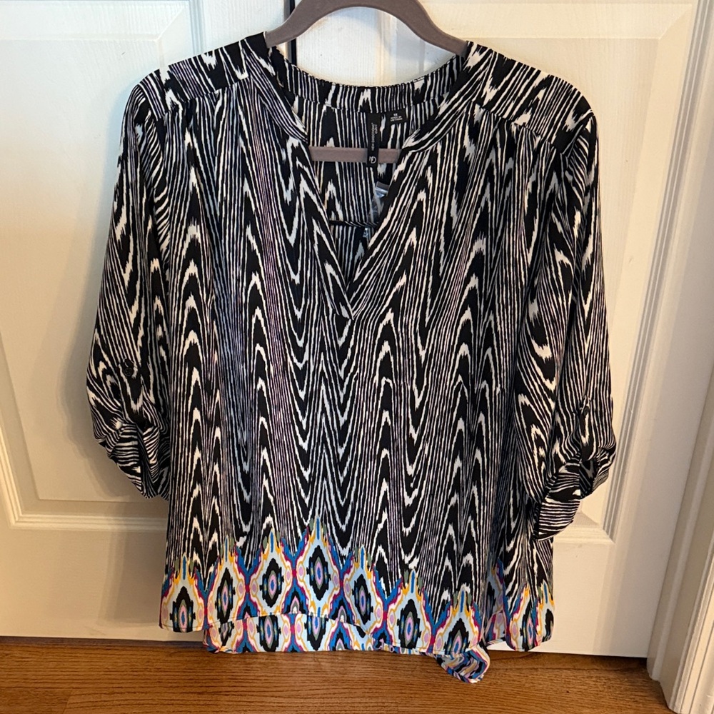 New Directions Monochrome Blouse with Vibrant Patterned Hem